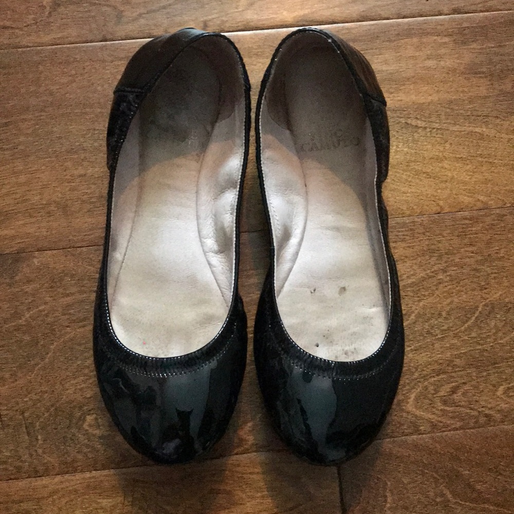 Vince Camuto ballet flats